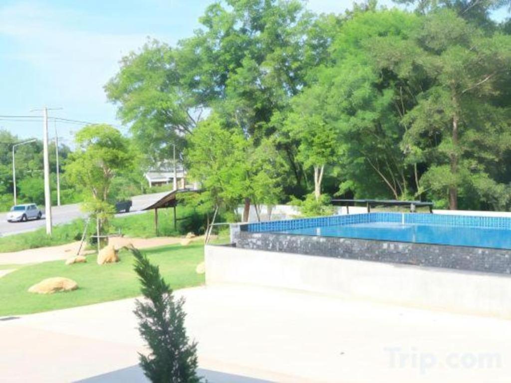 Nutchana Hill Boutique Hotel ハートヤイ エクステリア 写真