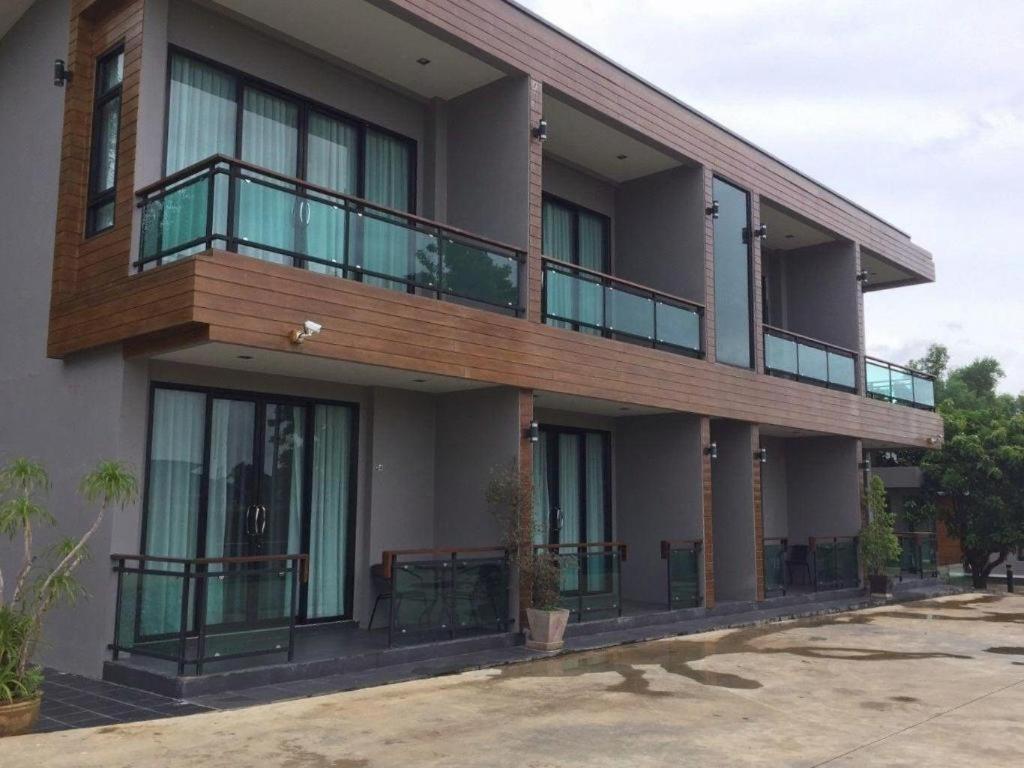 Nutchana Hill Boutique Hotel ハートヤイ エクステリア 写真